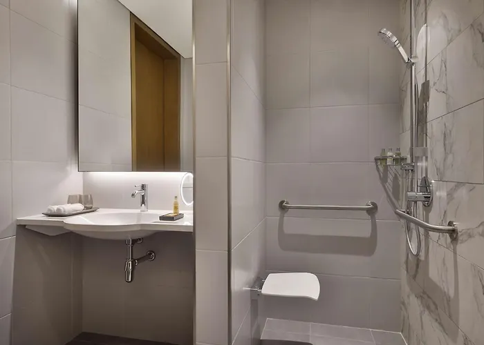 Estúdio adaptado para pessoas com mobilidade reduzida com cama king